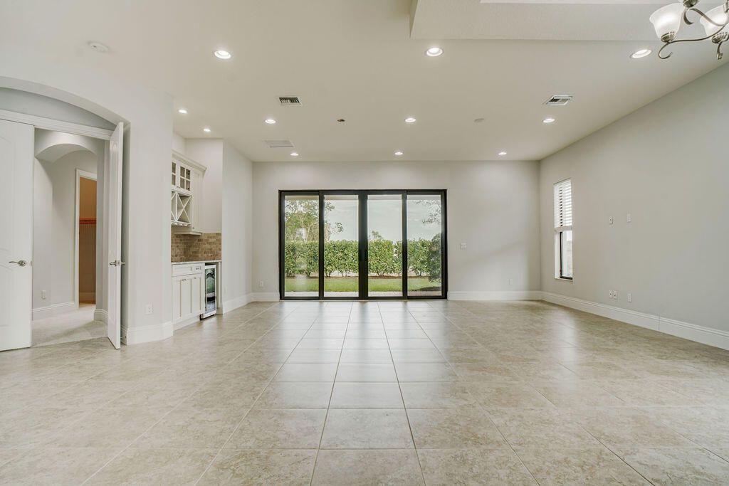 170 Calmo Circle, Port Saint Lucie, FL 34984 Photo
