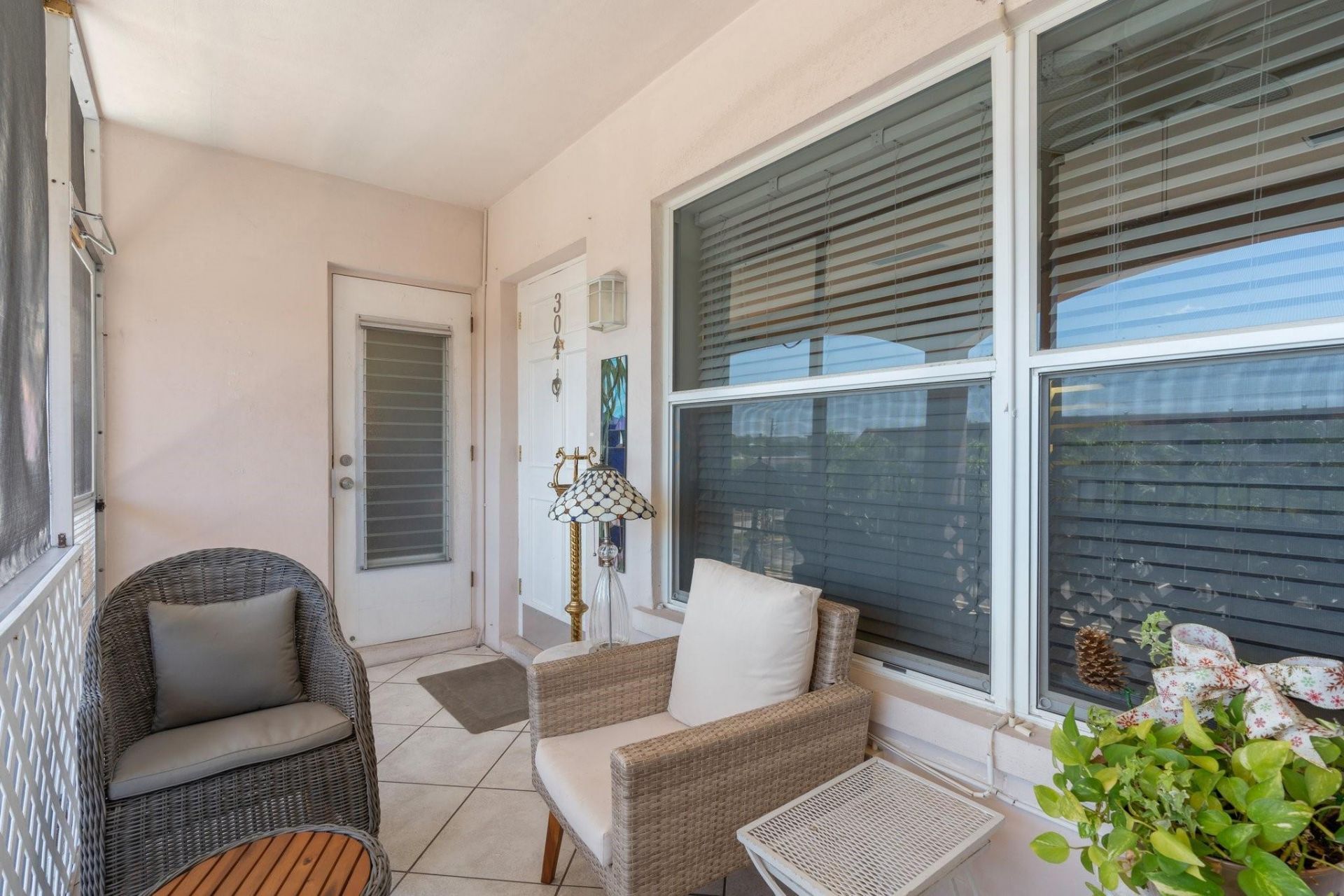 100 SE 6th Avenue, Unit 304, Pompano Beach, FL 33060 Photo