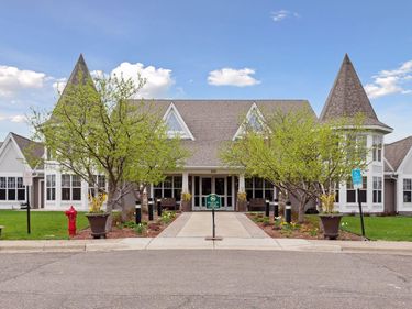 100 Clydesdale Trail, Unit 226, Medina, MN 55340