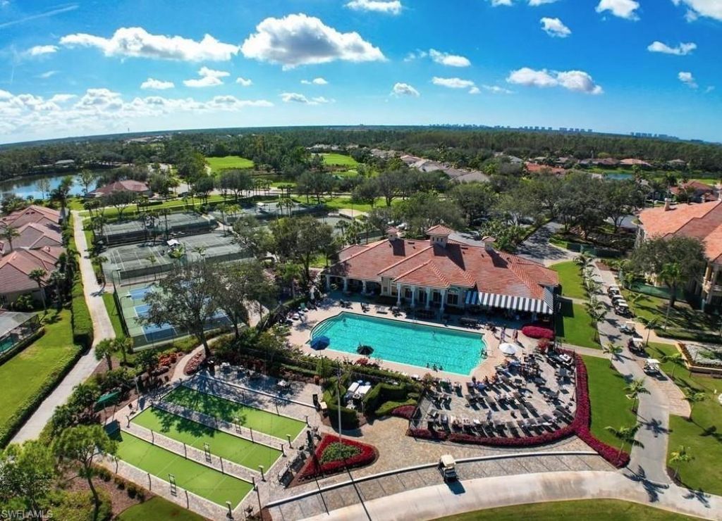 5885 Three Iron Dr, Unit 1102, Naples, FL 34110 Photo