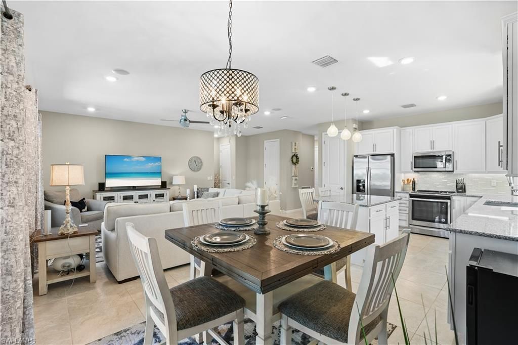2077 Hamlin St, Naples, FL 34120 Photo
