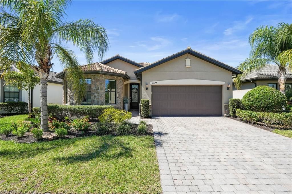 2077 Hamlin St, Naples, FL 34120 Photo