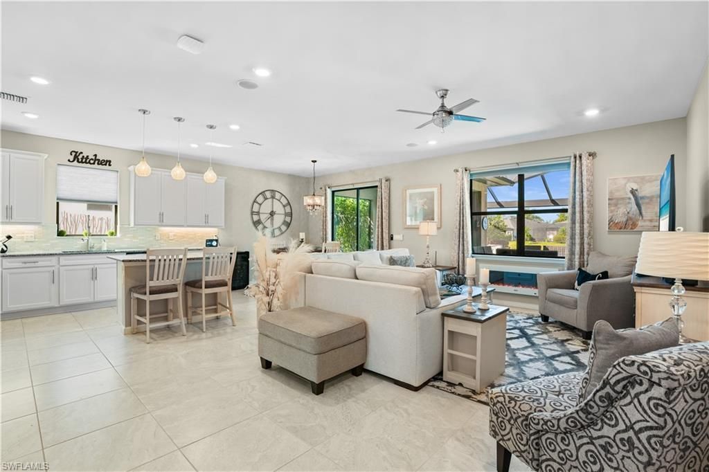 2077 Hamlin St, Naples, FL 34120 Photo