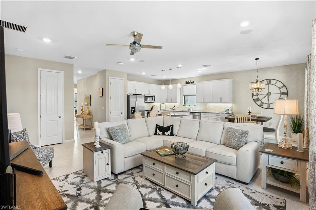 2077 Hamlin St, Naples, FL 34120 Photo