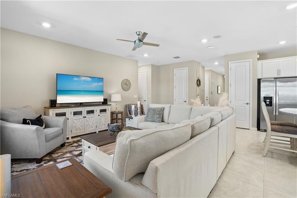 2077 Hamlin St, Naples, FL 34120 Photo