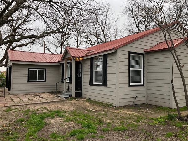 1310 S 5th Street , Bonham, TX 75418