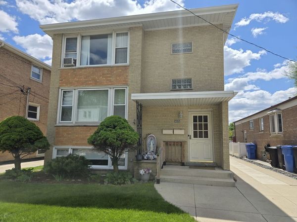5325 W 53rd Place , Chicago, IL 60638