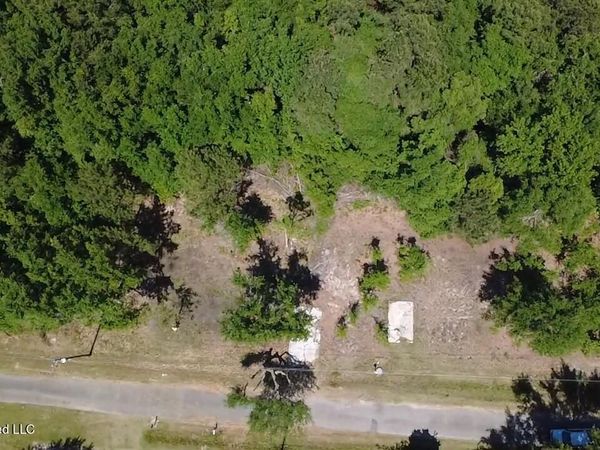 6190 N Railroad Avenue, Bay Saint Louis, MS 39520