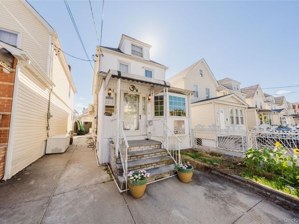 90-62 202nd Street, Hollis, NY 11423