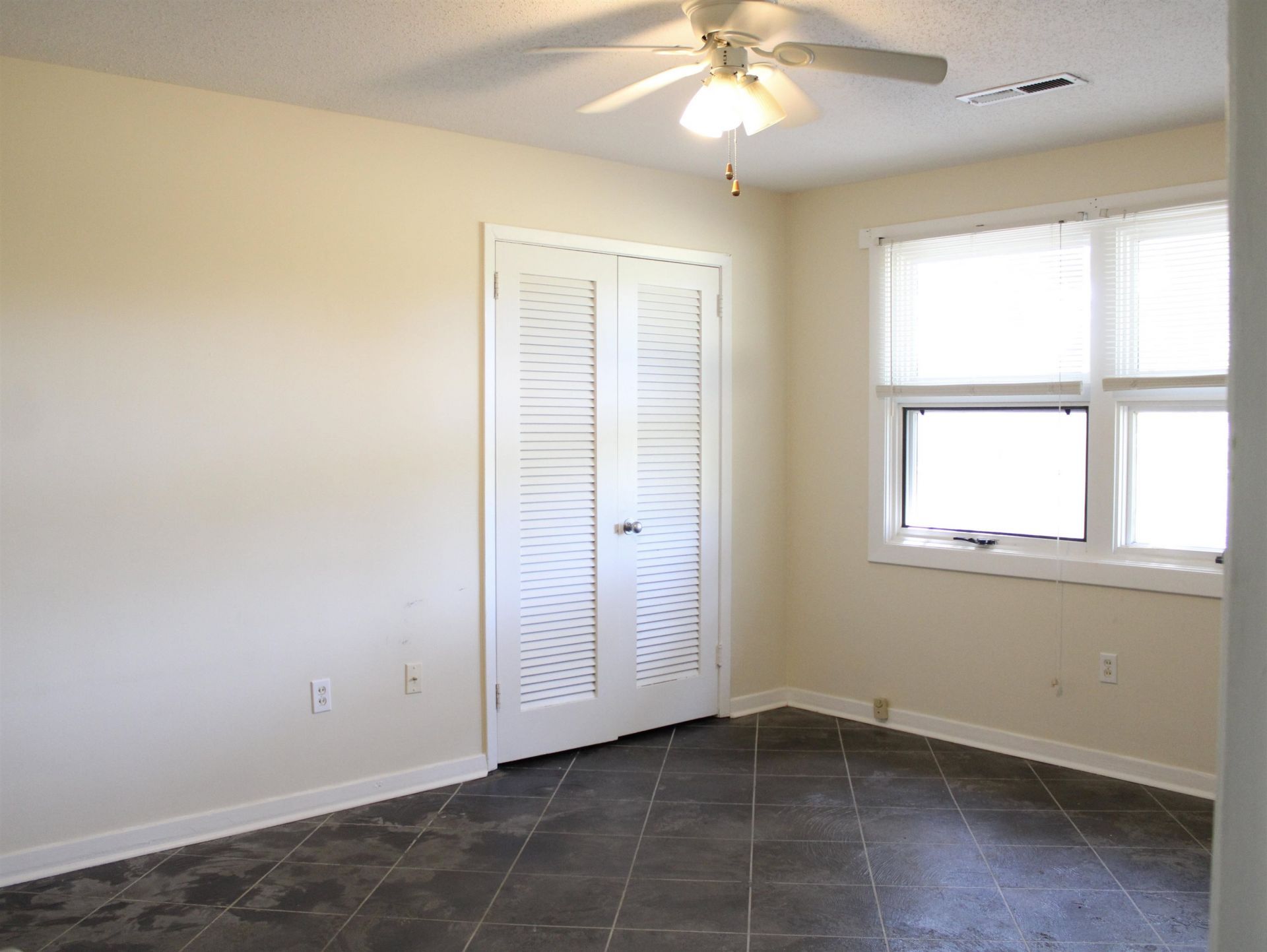 666 Mallard Lake Dr. Photo 16