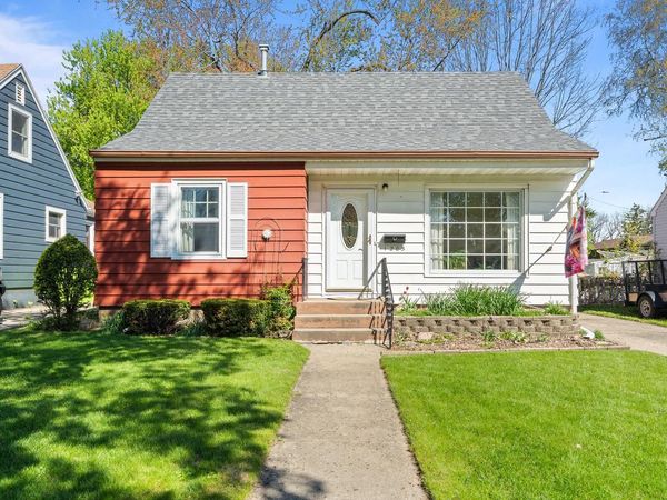 1205 Barnes STREET, Delavan, WI 53115