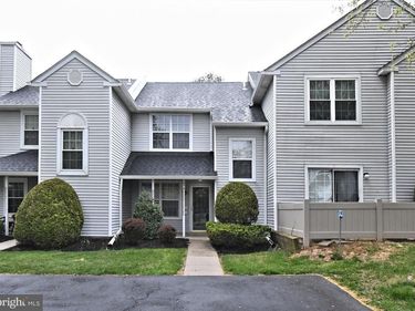 43 EVERETT DRIVE, Unit 143, NEWTOWN, PA 18940