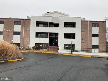 4360 CHERRY HILL ROAD, Unit 204, ARLINGTON, VA 22207