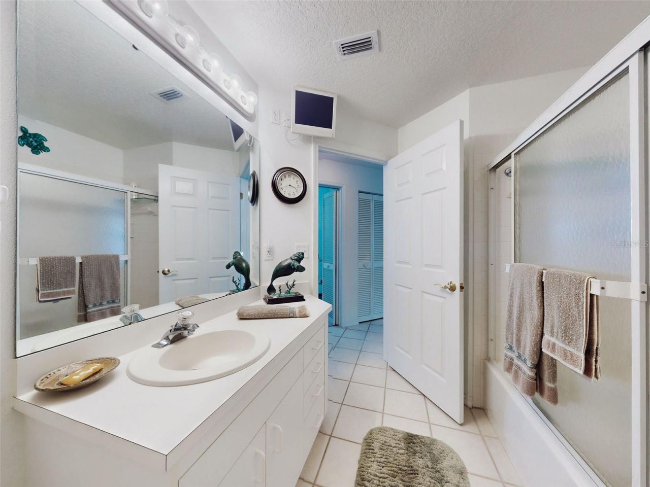 437 Bouchelle Drive, Unit 201, New Smyrna Beach, FL 32169 Photo