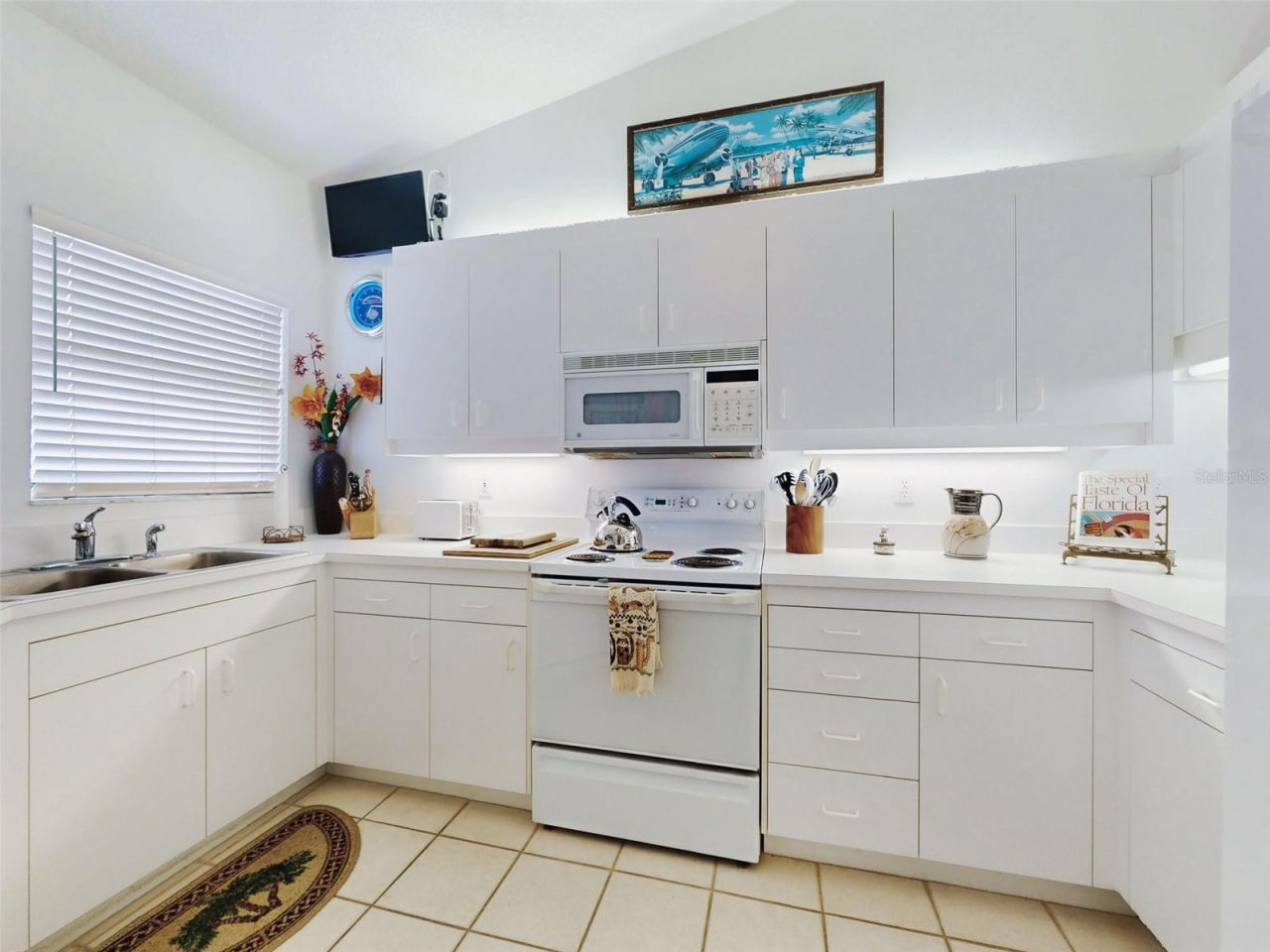 437 Bouchelle Drive, Unit 201, New Smyrna Beach, FL 32169 Photo