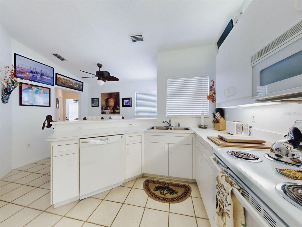437 Bouchelle Drive, Unit 201, New Smyrna Beach, FL 32169 Photo