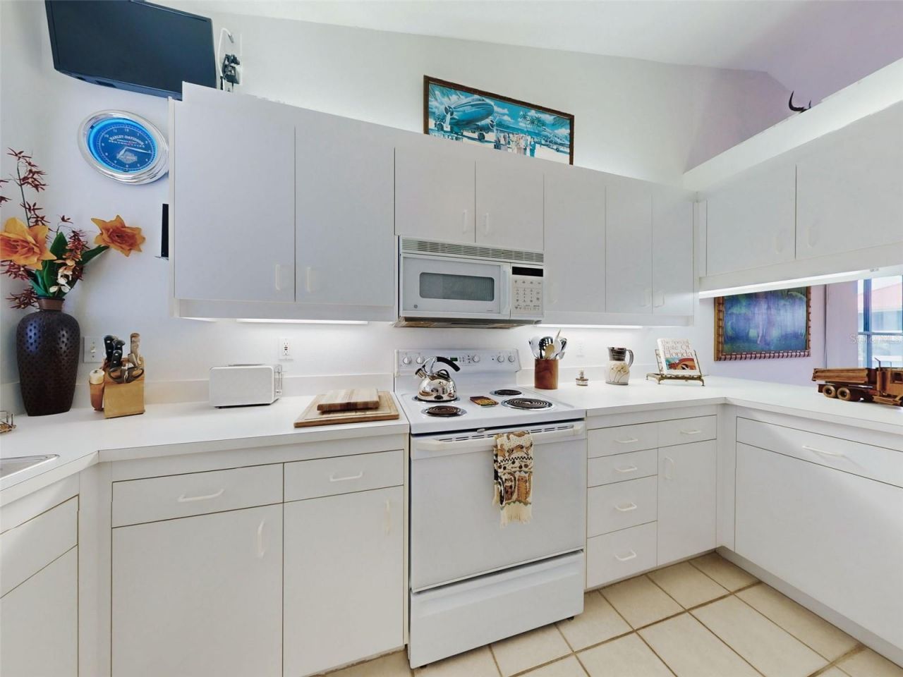 437 Bouchelle Drive, Unit 201, New Smyrna Beach, FL 32169 Photo