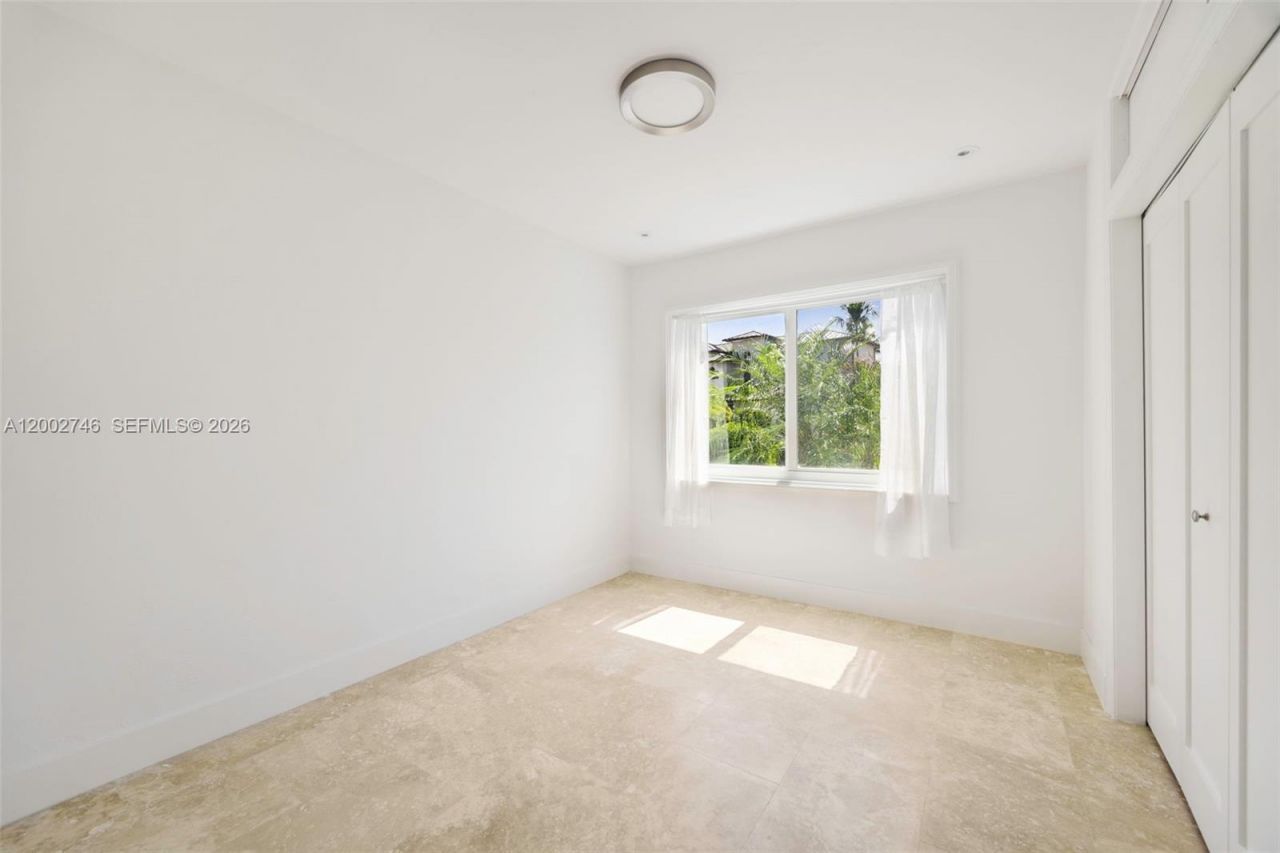 255 Ridgewood Rd , Key Biscayne, FL 33149 Photo
