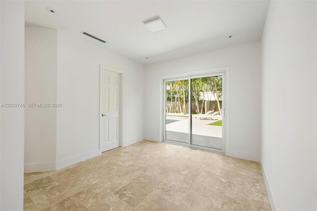 255 Ridgewood Rd , Key Biscayne, FL 33149 Photo