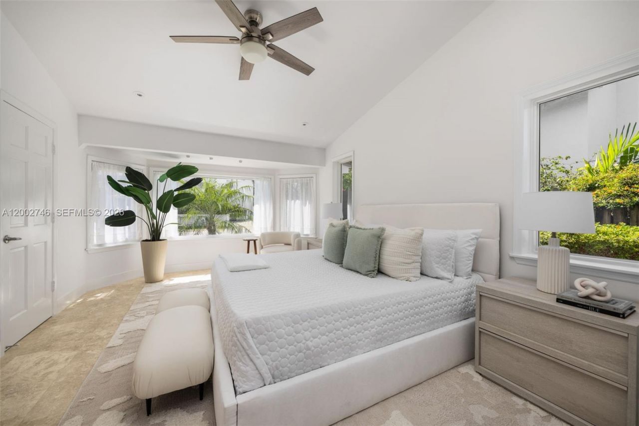 255 Ridgewood Rd , Key Biscayne, FL 33149 Photo