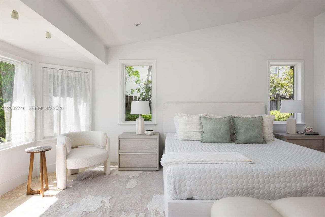 255 Ridgewood Rd , Key Biscayne, FL 33149 Photo