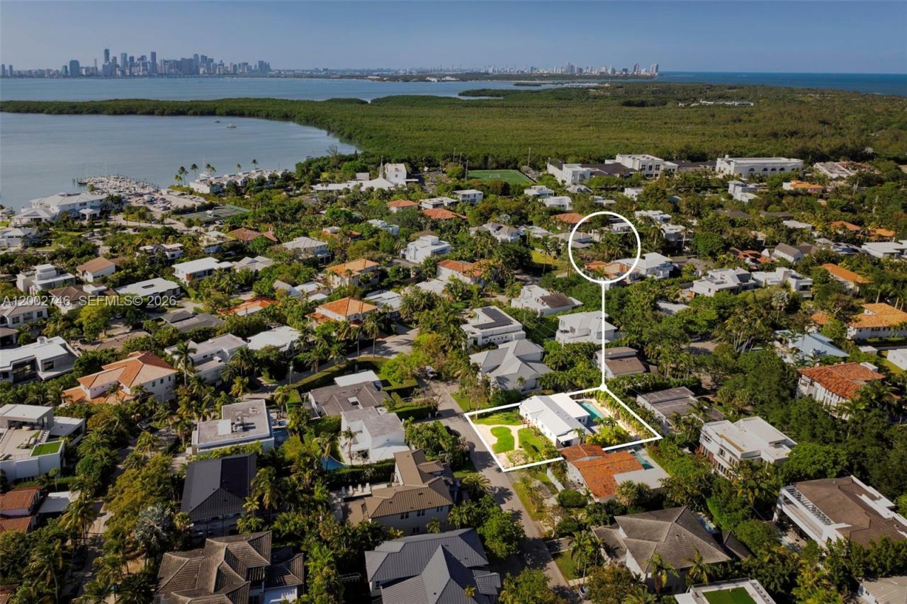 255 Ridgewood Rd , Key Biscayne, FL 33149 Photo
