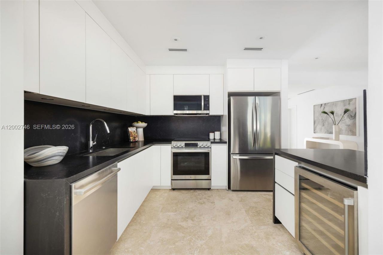 255 Ridgewood Rd , Key Biscayne, FL 33149 Photo