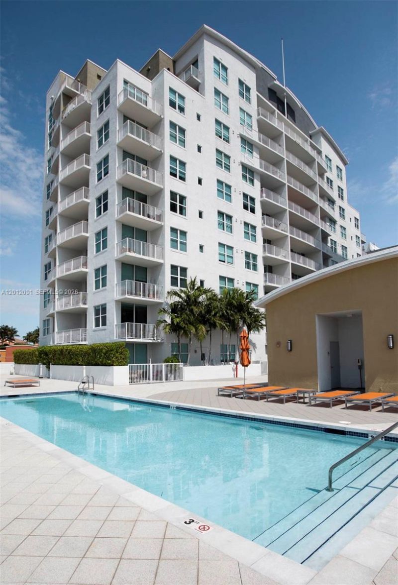 3180 SW 22nd Ter, Unit 807, Miami, FL 33145 Photo