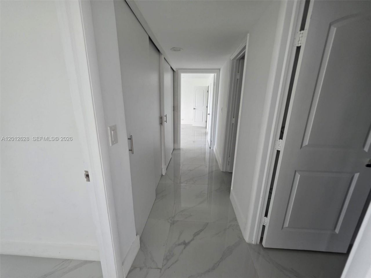 1800 NE 114th St, Unit 1101, Miami, FL 33181 Photo