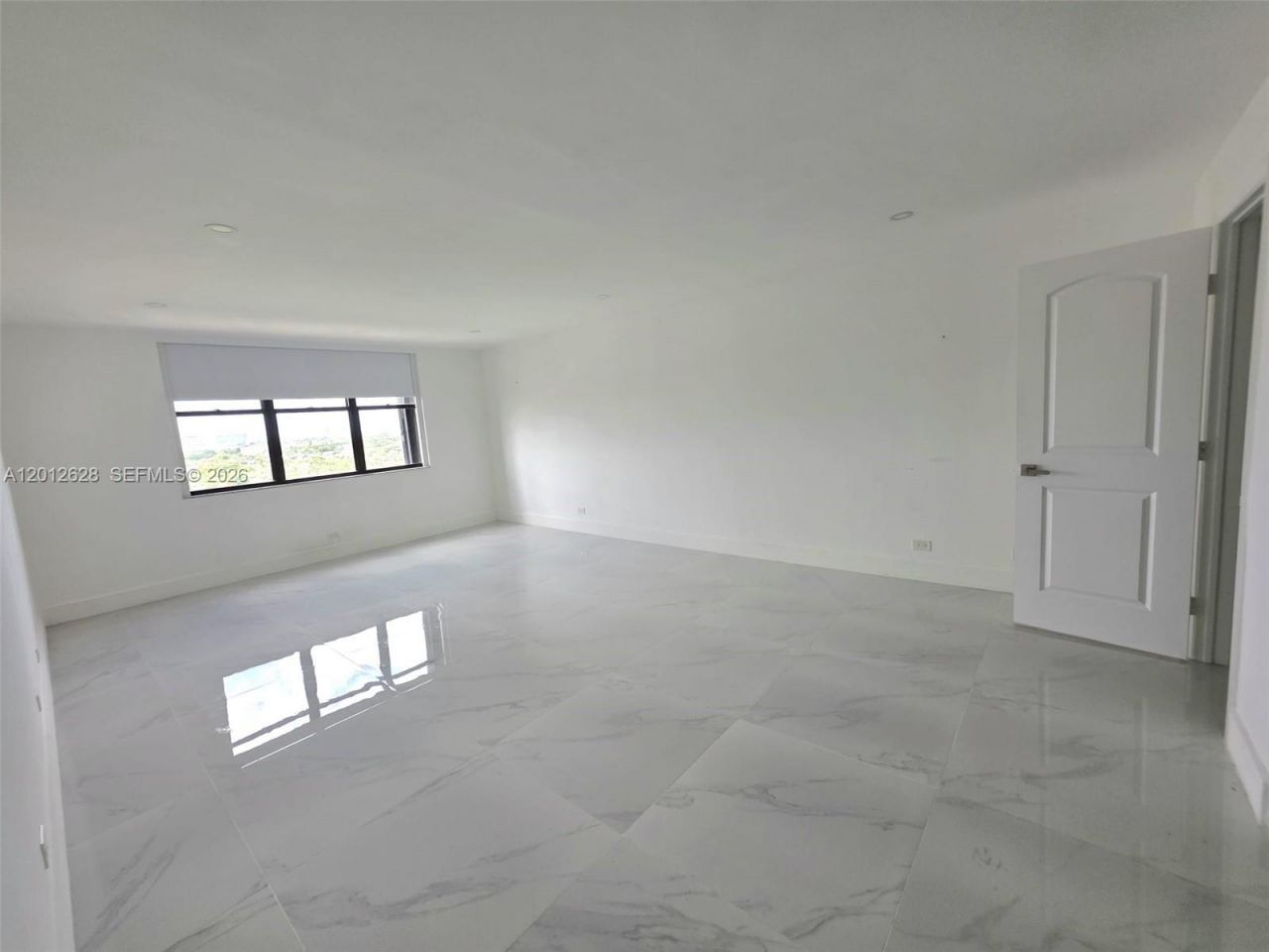 1800 NE 114th St, Unit 1101, Miami, FL 33181 Photo