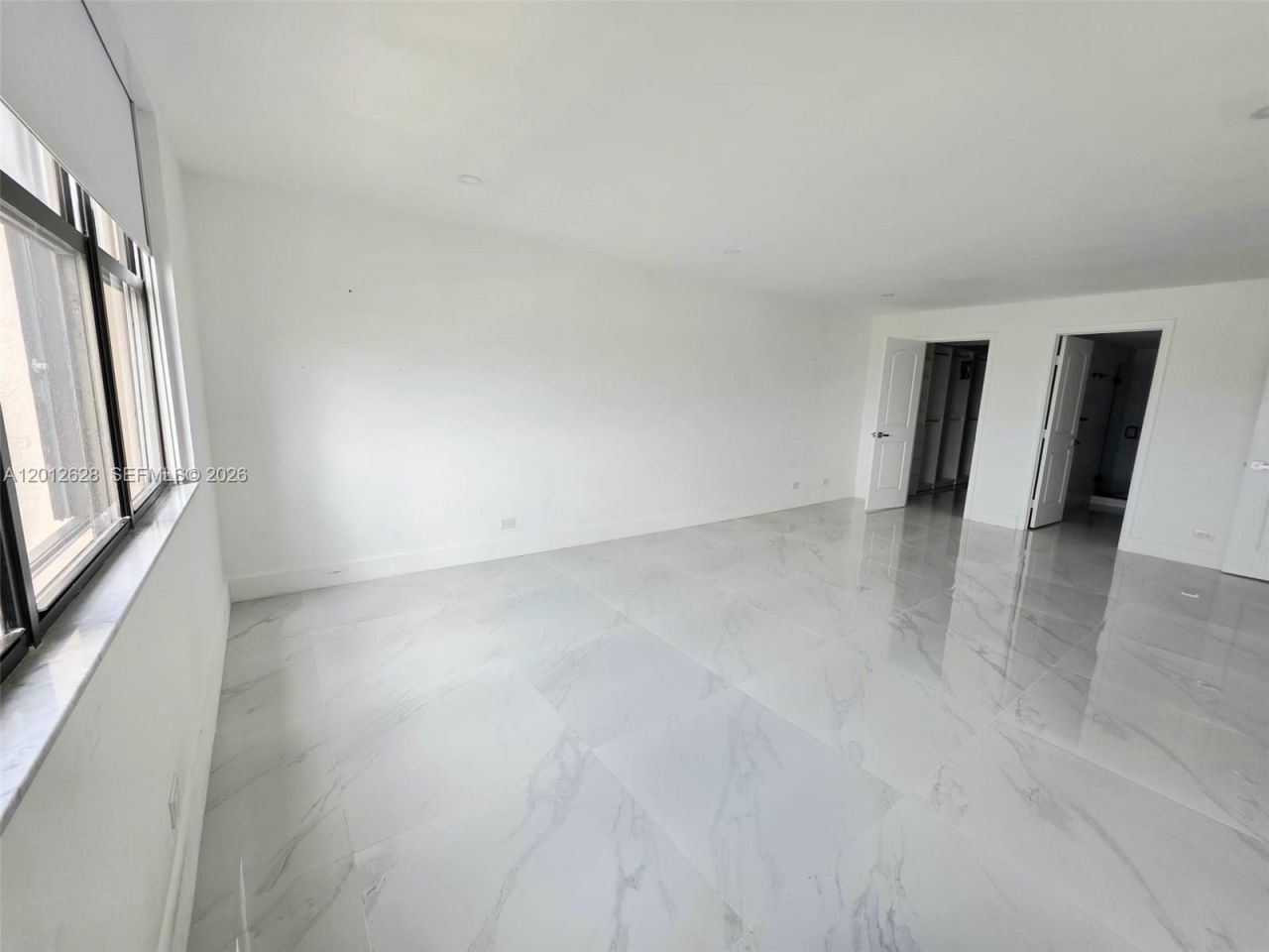 1800 NE 114th St, Unit 1101, Miami, FL 33181 Photo