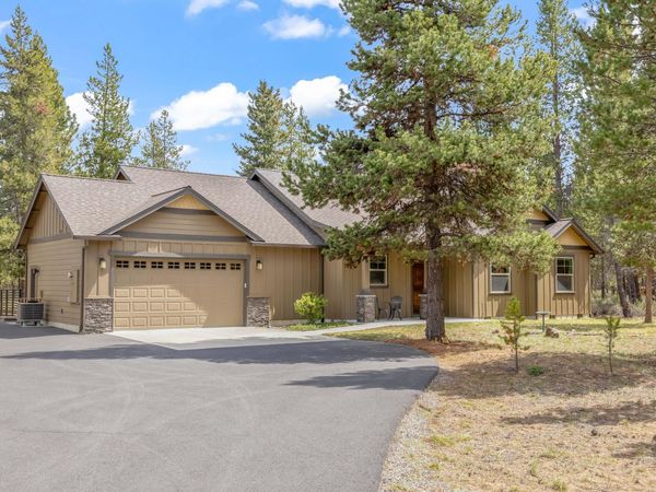 55130 Prong Horn Drive, Bend, OR 97707