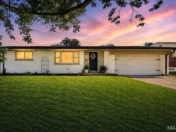 307 Pentonville Drive, St Louis, MO 63125