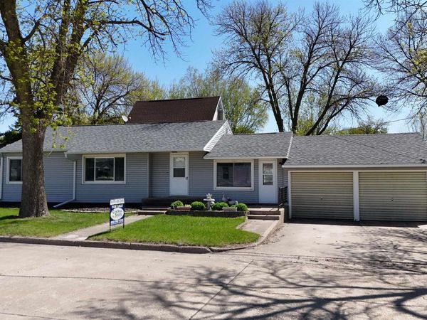 500 7th Street, Armstrong, IA 50514