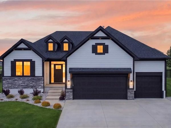 24320 W 68th Street, Shawnee, KS 66226
