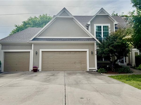 5920 NE Turquoise Drive, Lee's Summit, MO 64064