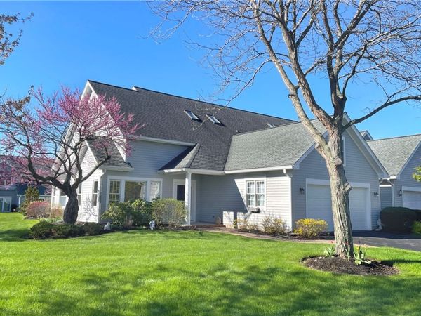 115 Carousel Ln , Canandaigua, NY 14424