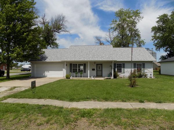 703 Rodemyre Street, Centralia, MO 65240