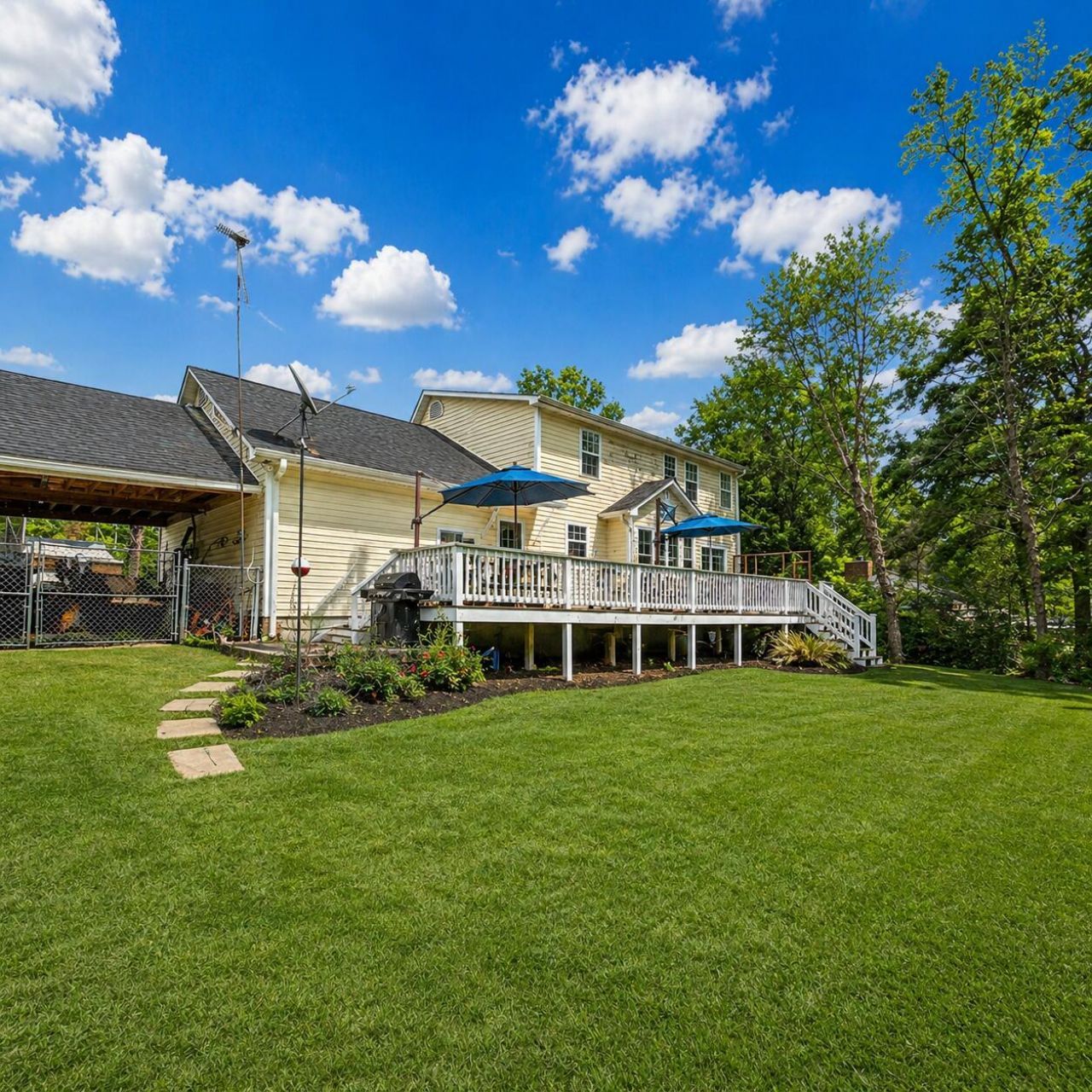 384 Suwanee Drive Photo 33