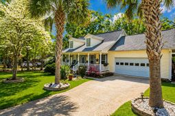 384 Suwanee Drive photo 4