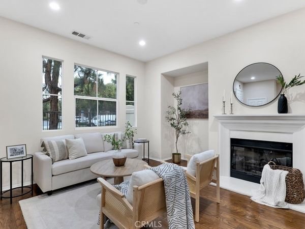 82 Trailing Vine, Irvine, CA 92602