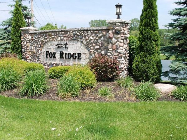 1800 Fox Ridge Trail, St. Joseph, MI 49085