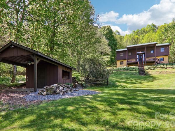 129 Cash Phillips Drive, Mars Hill, NC 28754