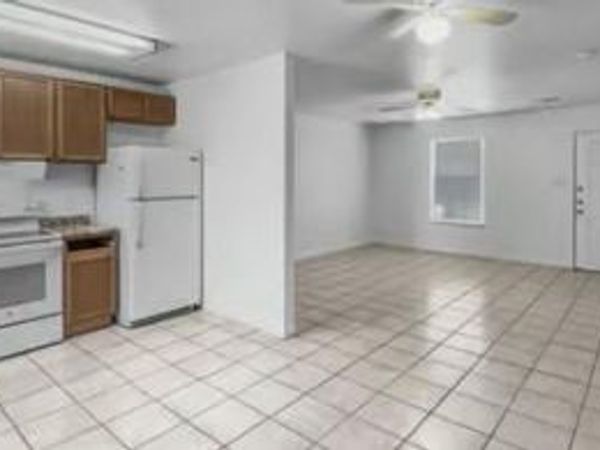 8701 N Highway 77, Unit 107, Lexington, TX 78947