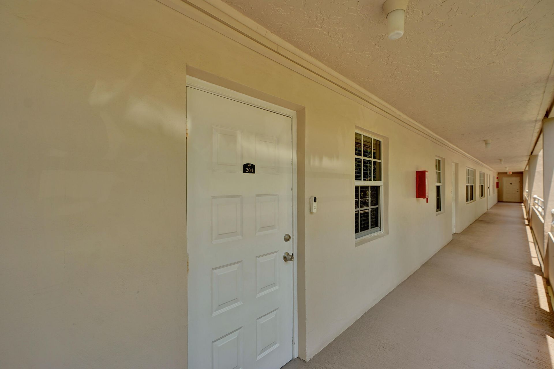 545 Oaks Lane, Unit 204, Pompano Beach, FL 33069 Photo