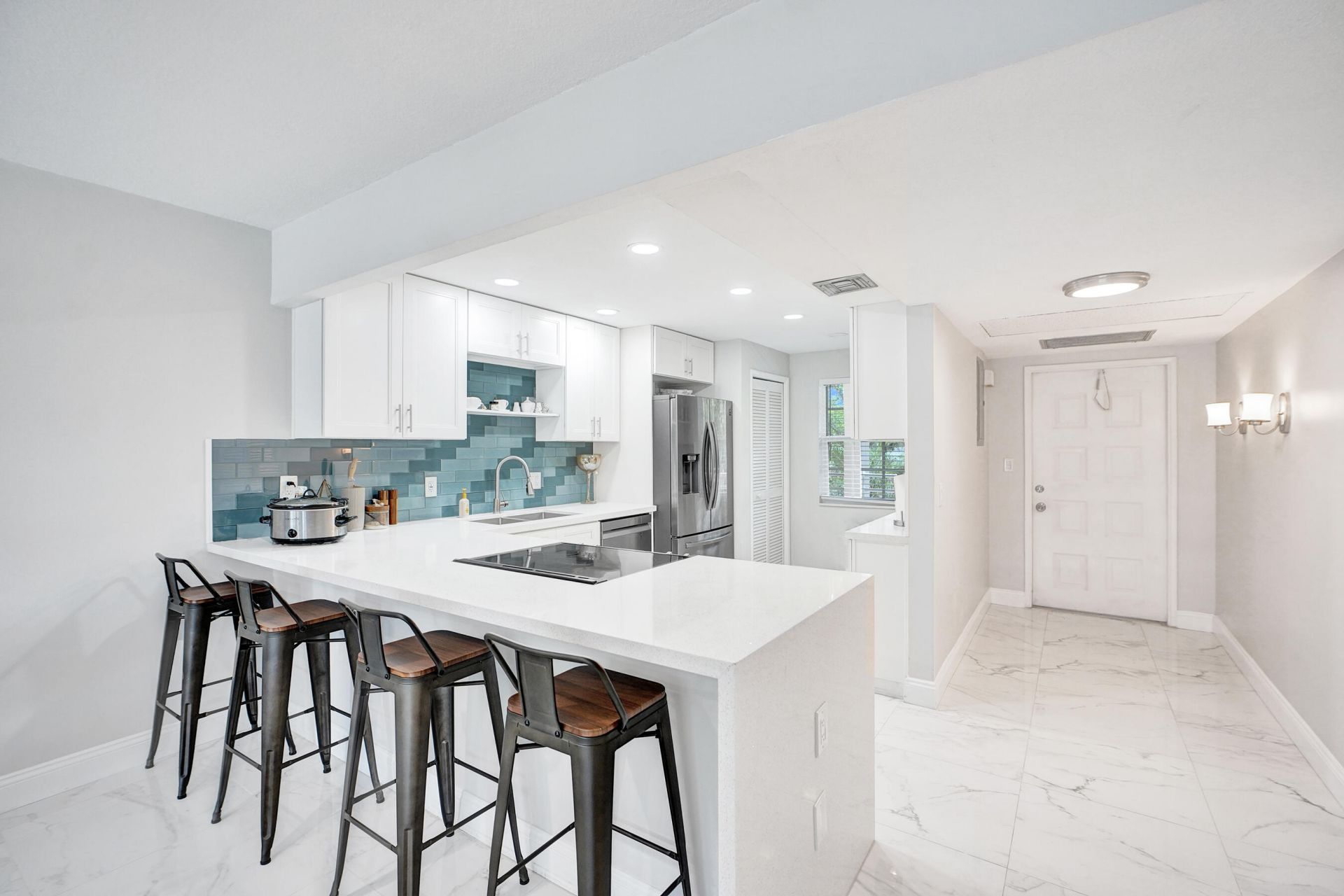 545 Oaks Lane, Unit 204, Pompano Beach, FL 33069 Photo