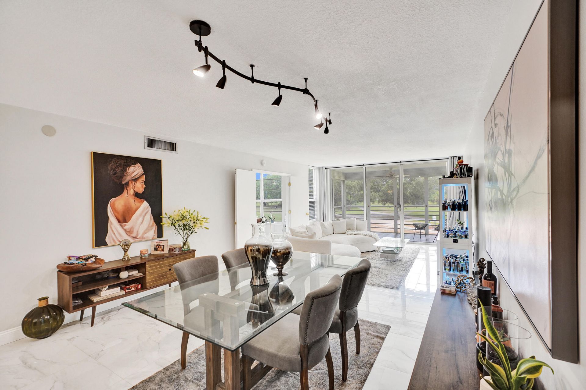 545 Oaks Lane, Unit 204, Pompano Beach, FL 33069 Photo
