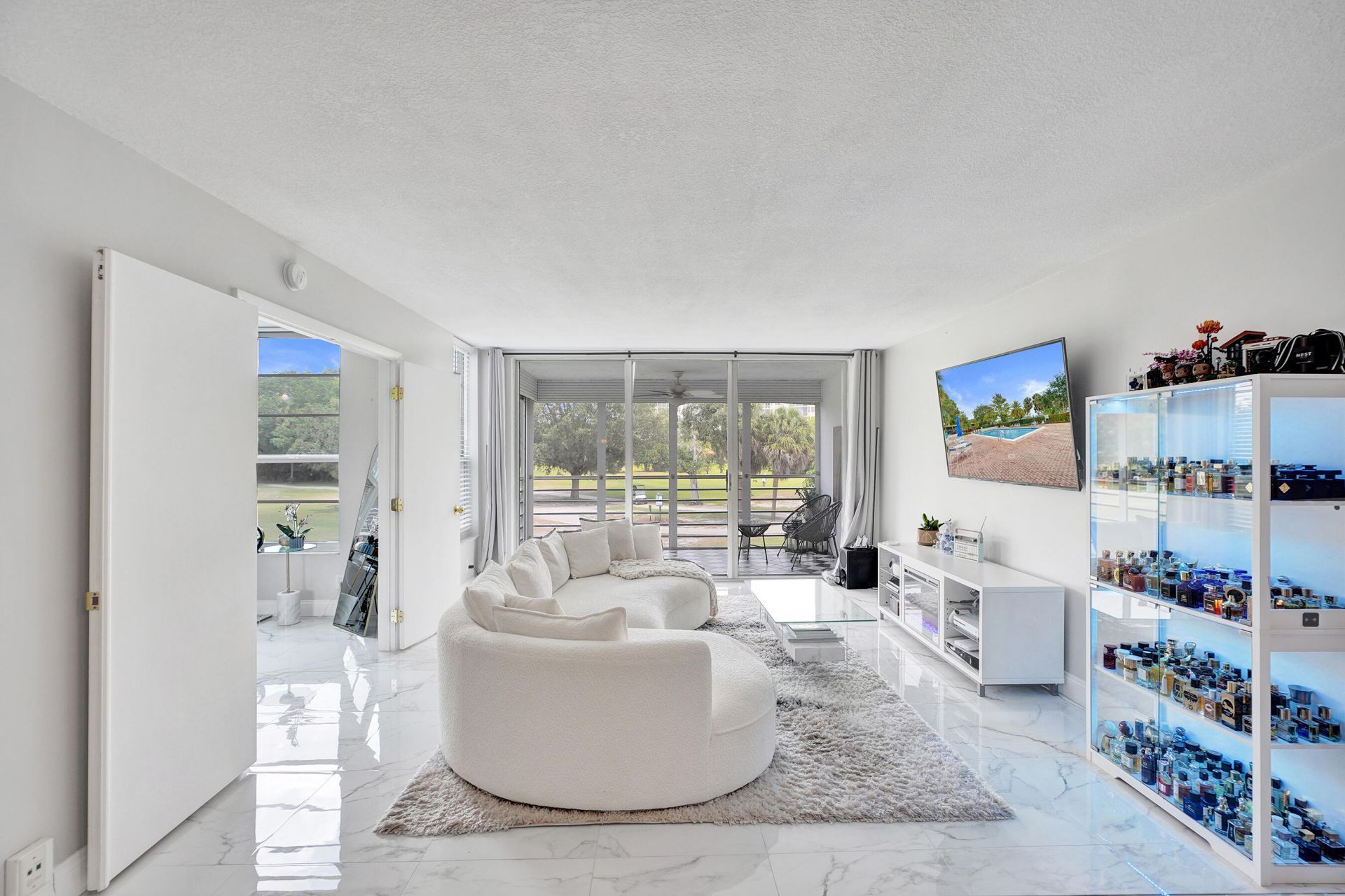 545 Oaks Lane, Unit 204, Pompano Beach, FL 33069 Photo