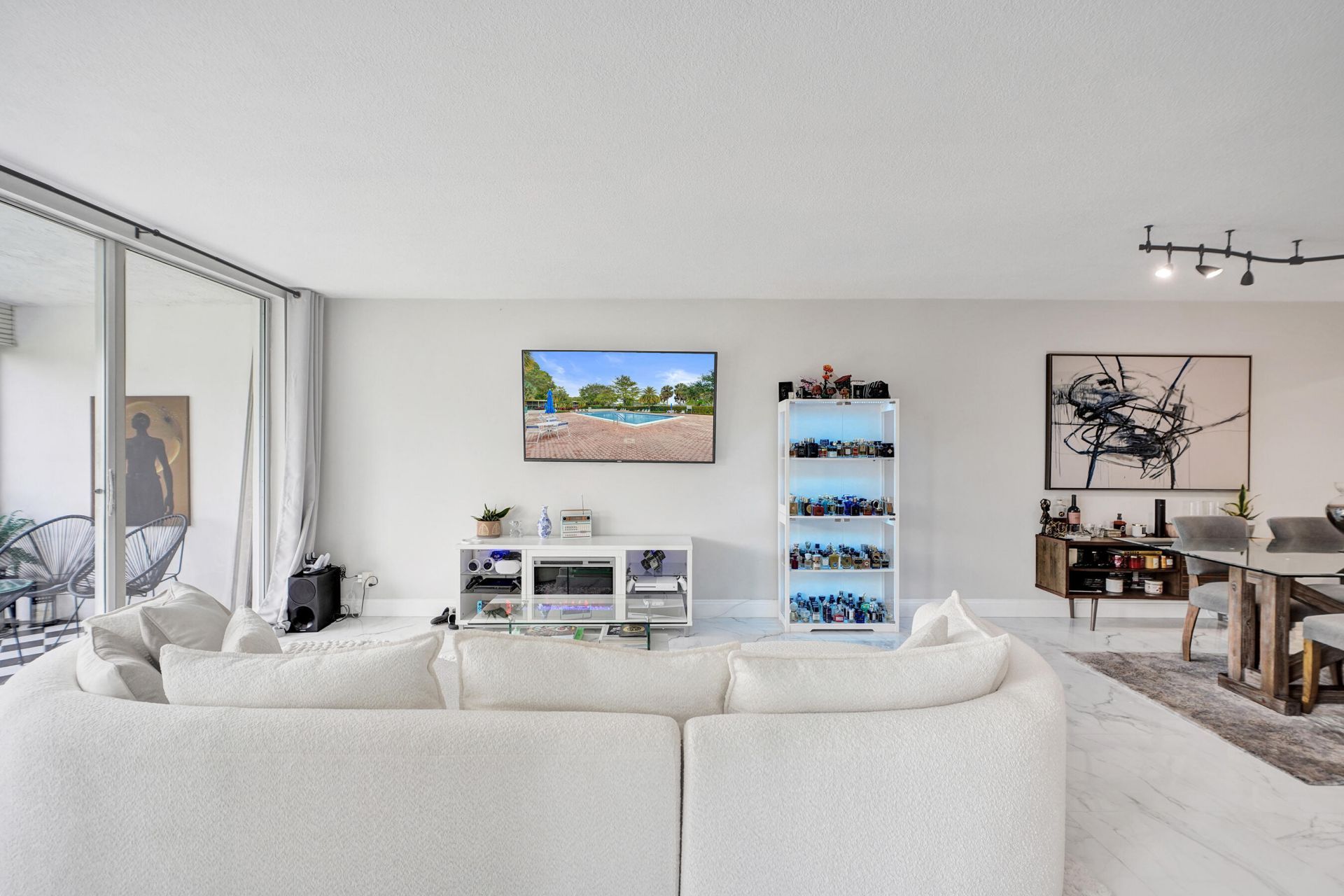 545 Oaks Lane, Unit 204, Pompano Beach, FL 33069 Photo