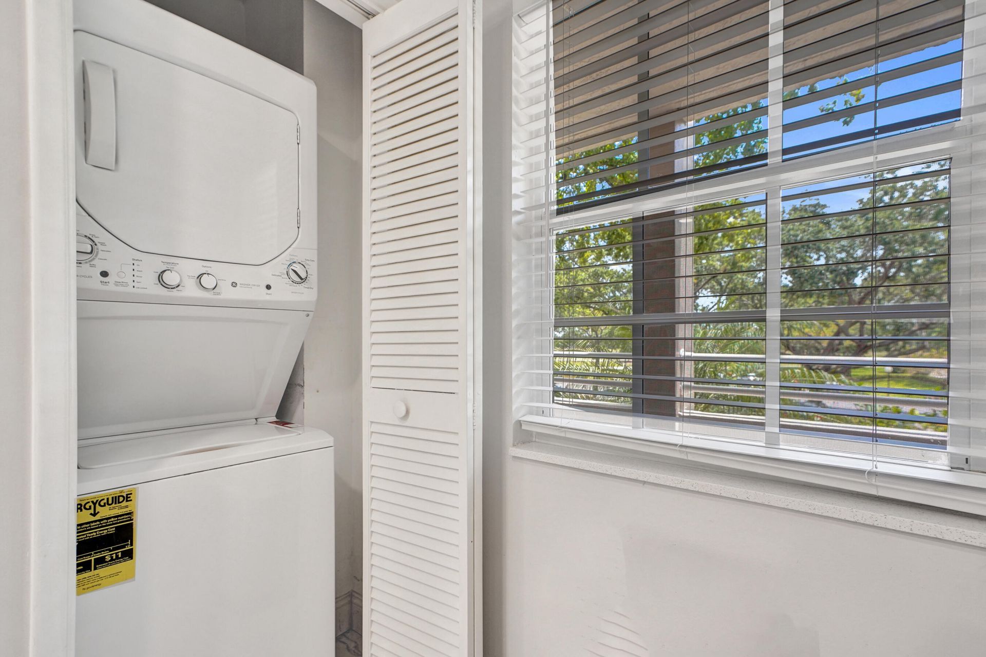 545 Oaks Lane, Unit 204, Pompano Beach, FL 33069 Photo